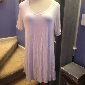 New Lularoe Classic T Shirt Hi Lo WHITE Color  Solid Unicorn 🦄 XL Soft SILKY